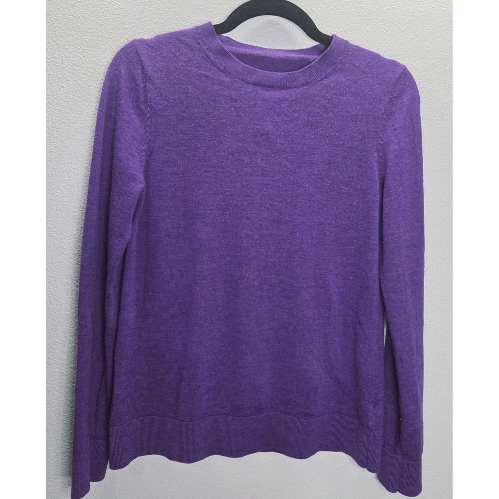 Banana Republic 100% Merino Wool Sweater Purple Crewneck‎ Lightweight Size M